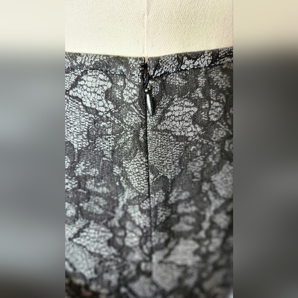 Le Suit Skirt Suit - Black Lace Look - Size 4 - Picture 11 of 15